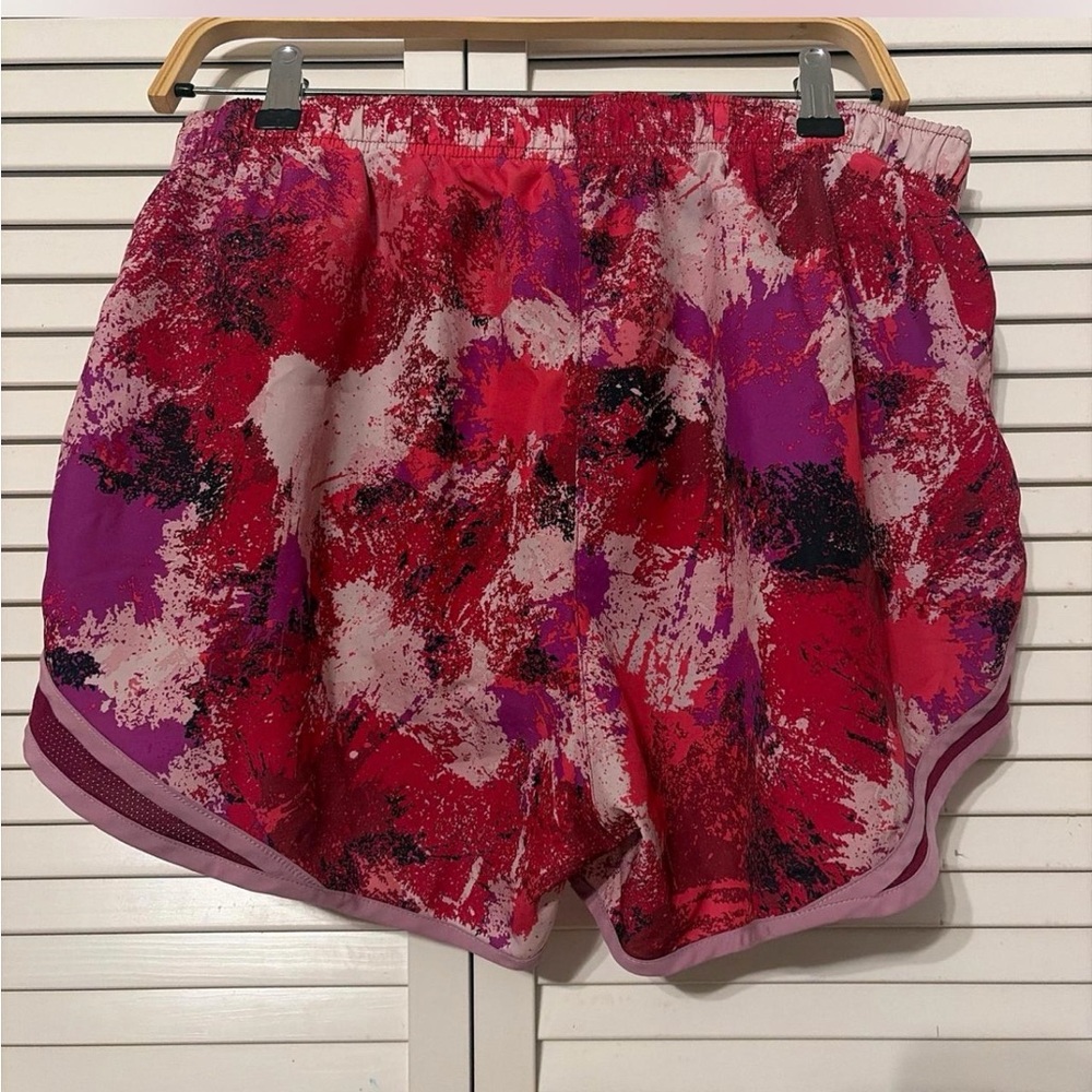 Nike Women's Pink Red Patterned Athletic Shorts - Picture 2 of 3